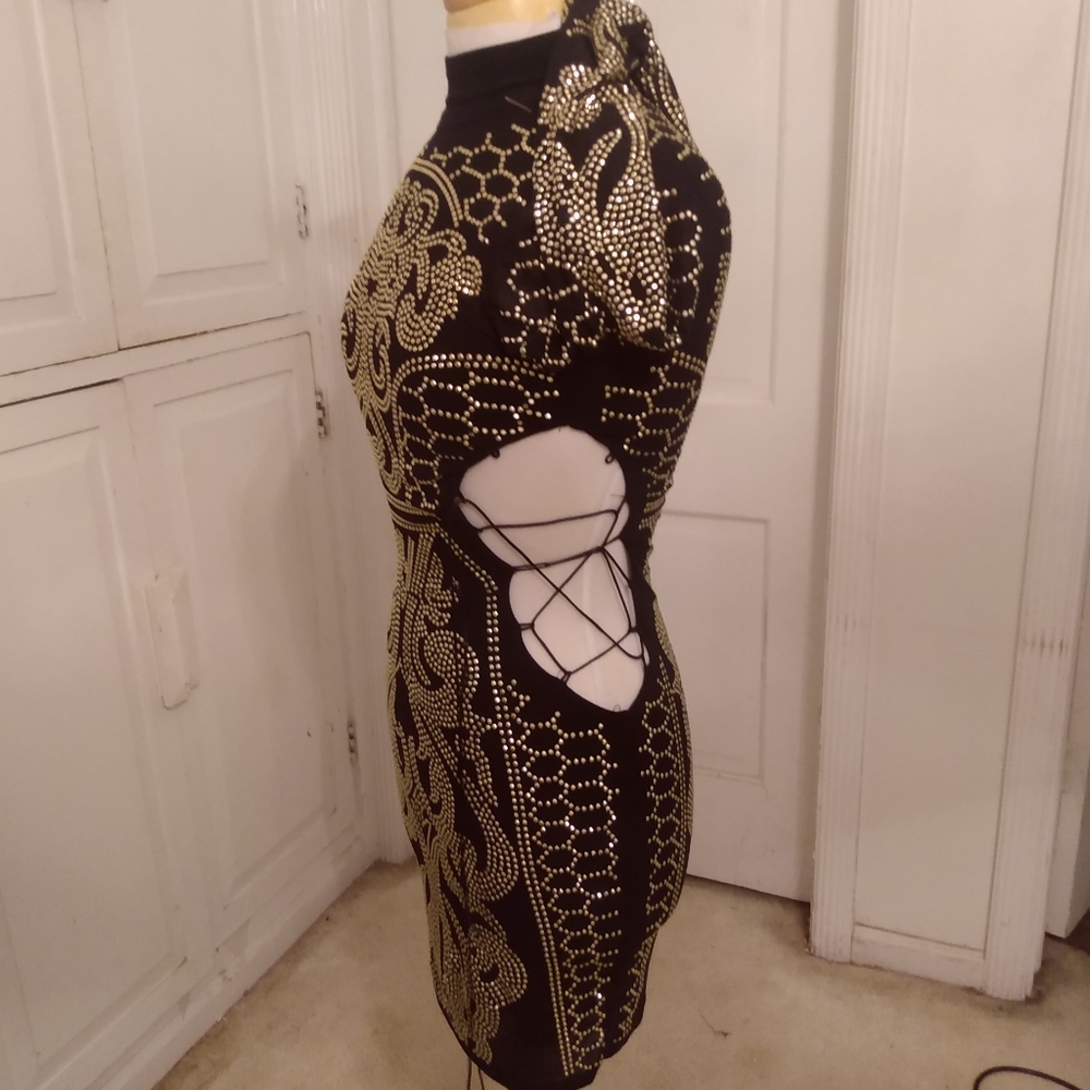 Dress - Picture 4 of 11